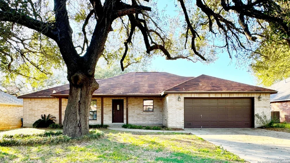Unit for sale at 223 BUNKER HL, Pleasanton, TX 78064