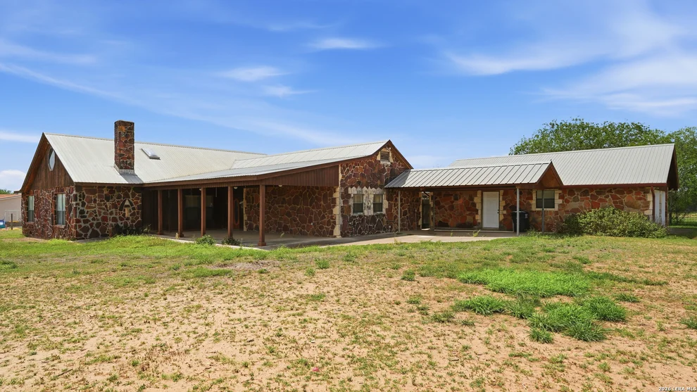 Unit for sale at 1001 HORTON LN, Poteet, TX 78065