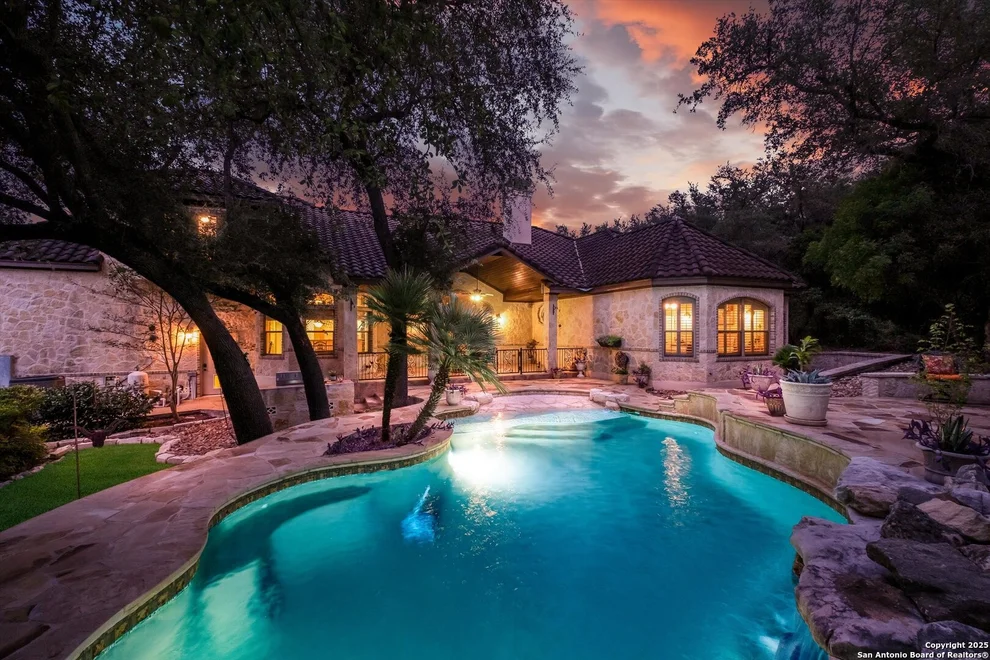 Unit for sale at 15271 Chinquapin, Helotes, TX 78023
