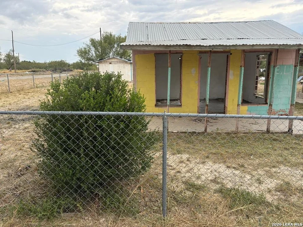 Unit for sale at 286 WASHINGTON ST, El Indio, TX 78860