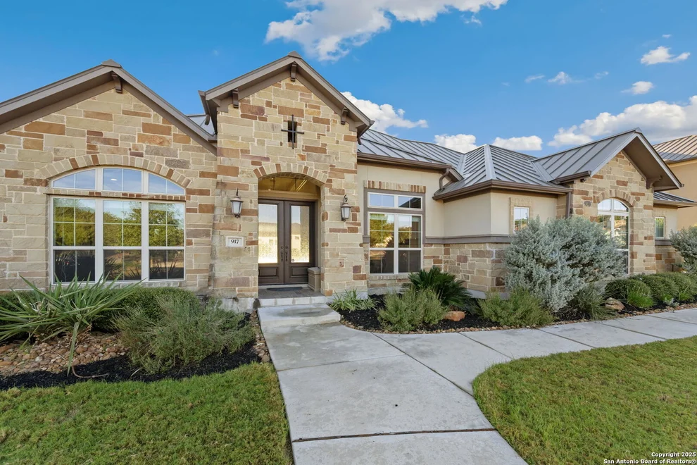 Unit for sale at 917 Coolabah, New Braunfels, TX 78132