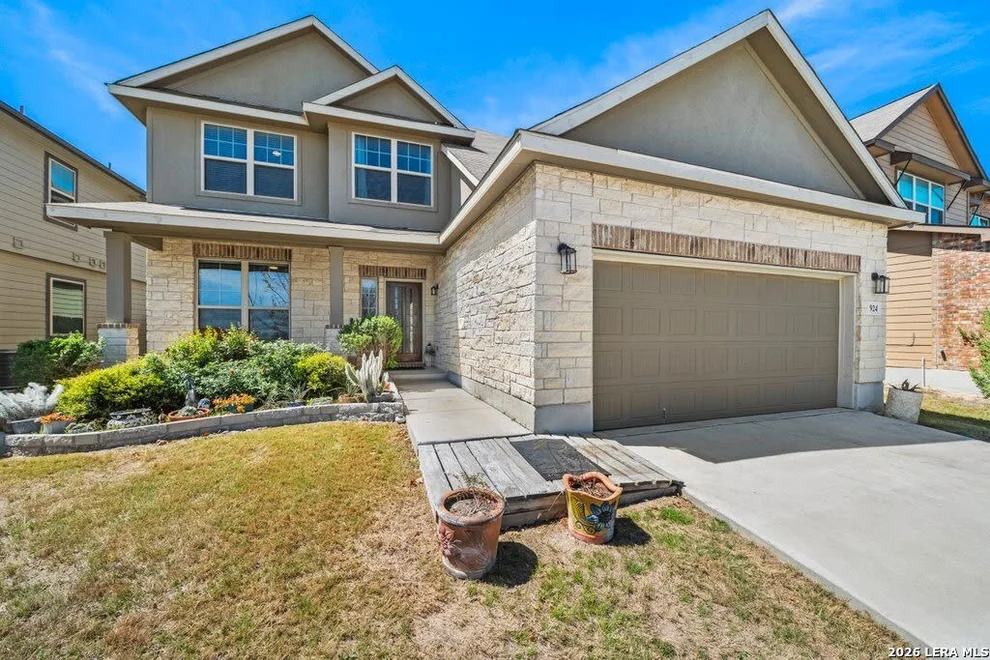 Unit for sale at 924 Highland Vista, New Braunfels, TX 78130