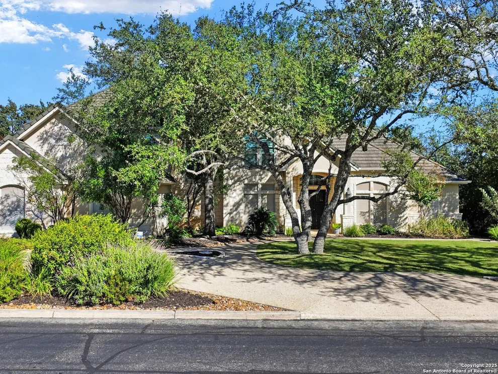 Unit for sale at 8011 SENDERO RIDGE DR, Fair Oaks Ranch, TX 78015