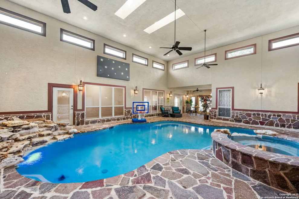 Unit for sale at 20725 Wahl, San Antonio, TX 78266