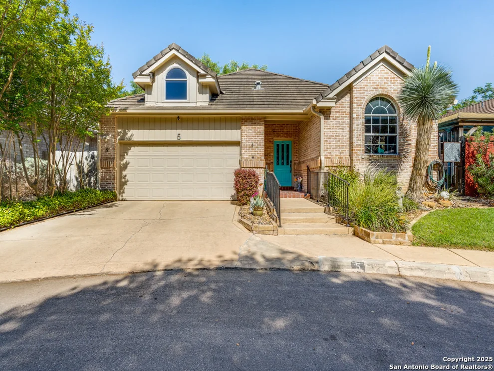 Unit for sale at 5 Bromwich, San Antonio, TX 78218