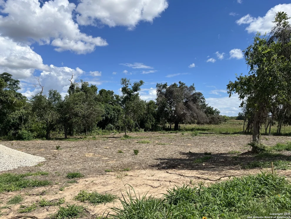 Unit for sale at LOT D 497 Cr 124, Floresville, TX 78114