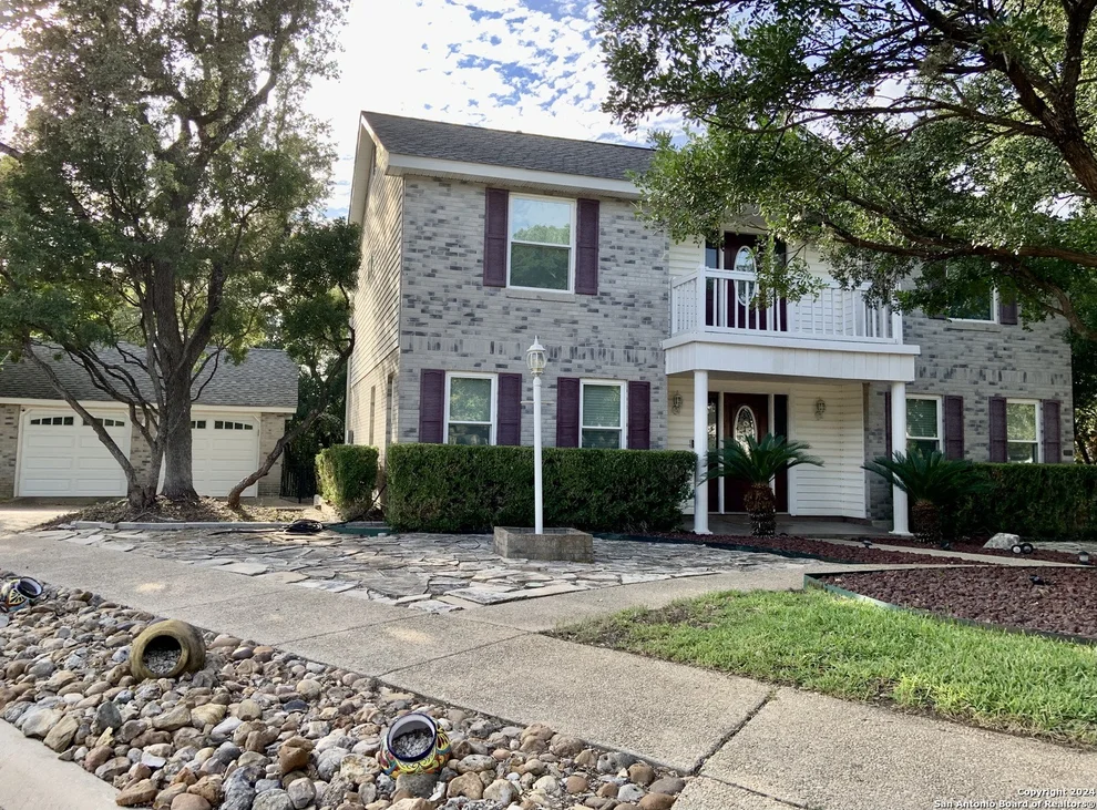 Unit for sale at 125 Oak Knob, Universal City, TX 78148