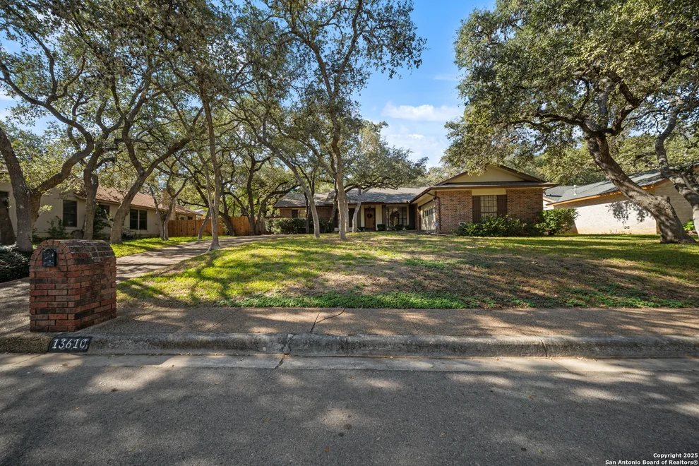 Unit for sale at 13610 Liberty Oak, San Antonio, TX 78232