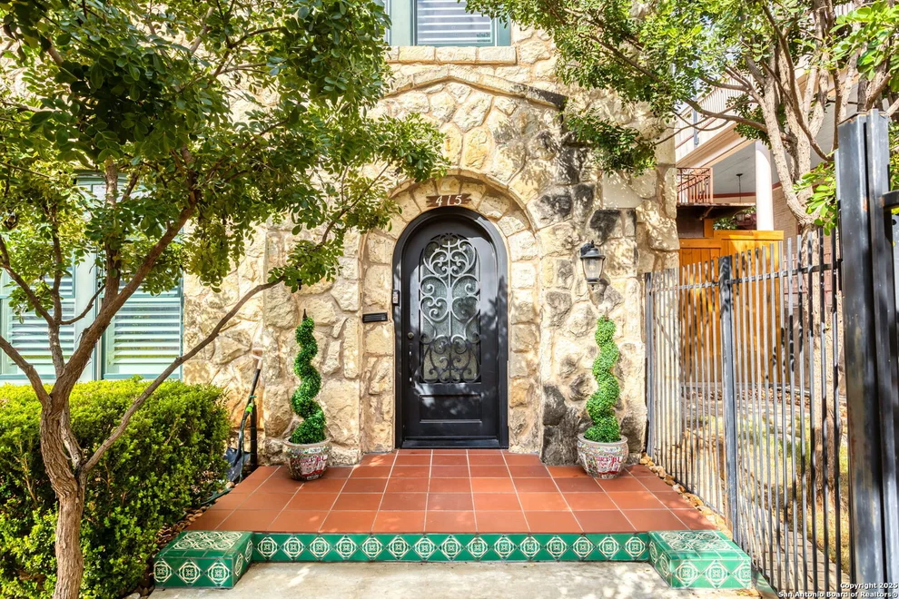 Unit for sale at 415 W MAGNOLIA AVE, San Antonio, TX 78212