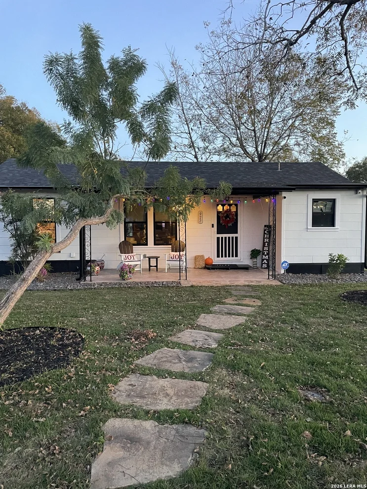 Unit for sale at 972 ALBERT ST, New Braunfels, TX 78130