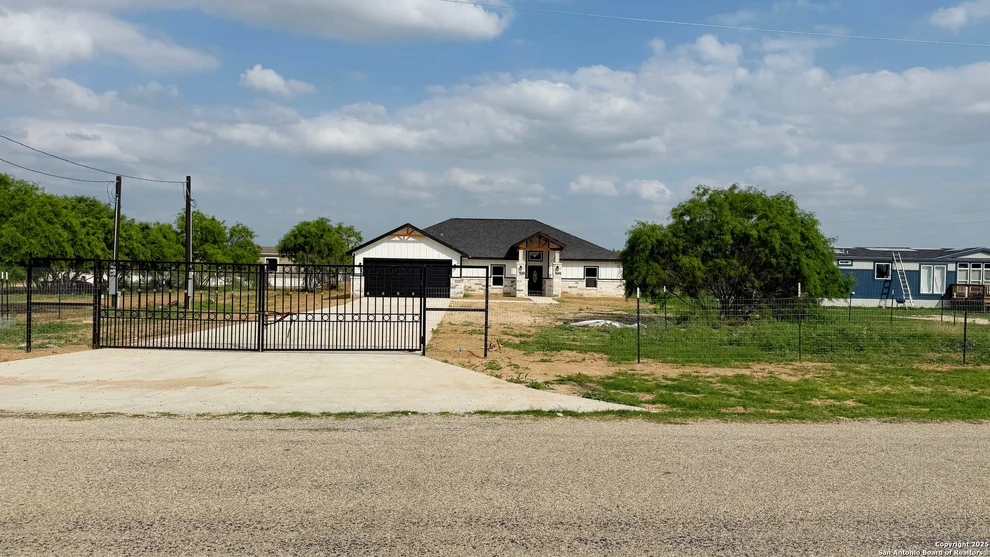 Unit for sale at 241 Wheeler Rd, Poteet, TX 78065