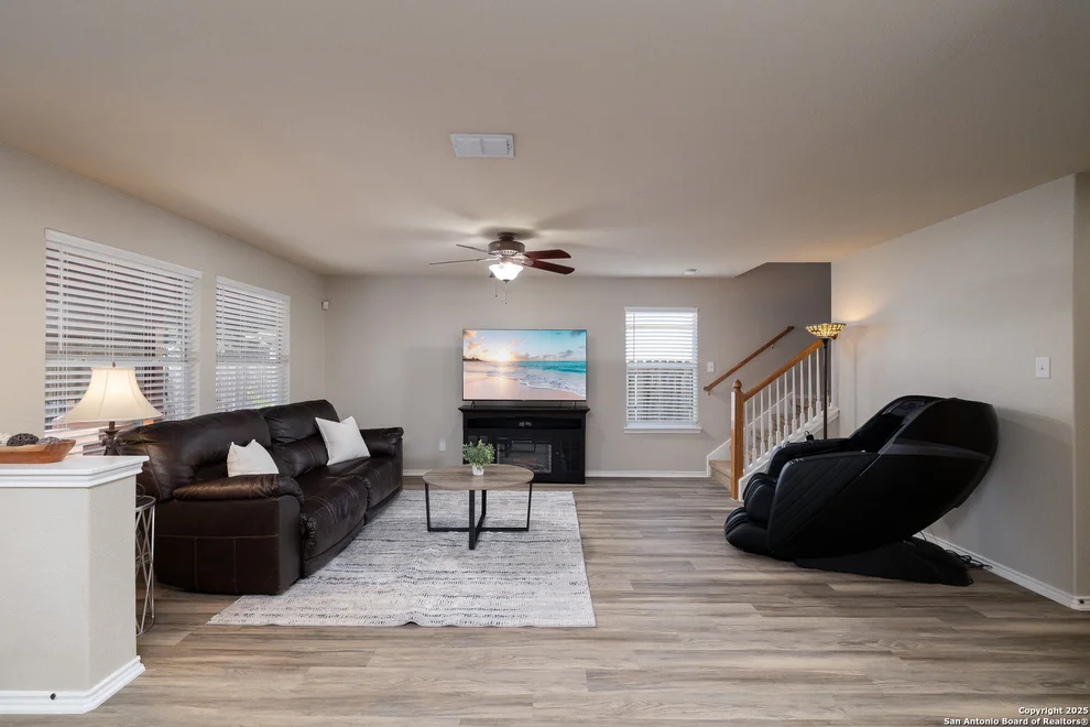 Unit for sale at 9915 Mustang Isle, San Antonio, TX 78254