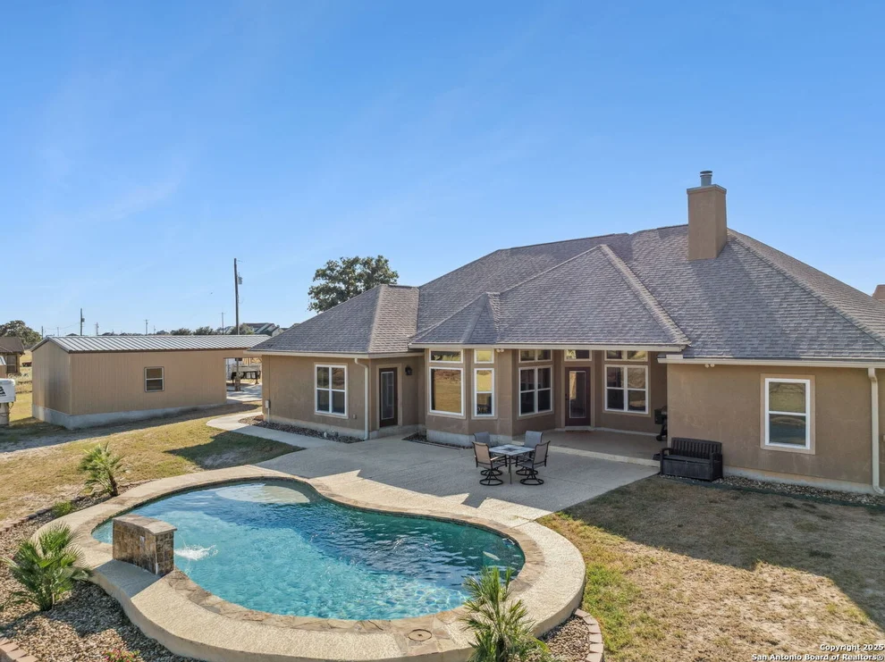 Unit for sale at 131 Scenic hills, La Vernia, TX 78121