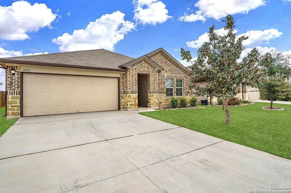 Unit for sale at 1050 Amble Oak, Seguin, TX 78155