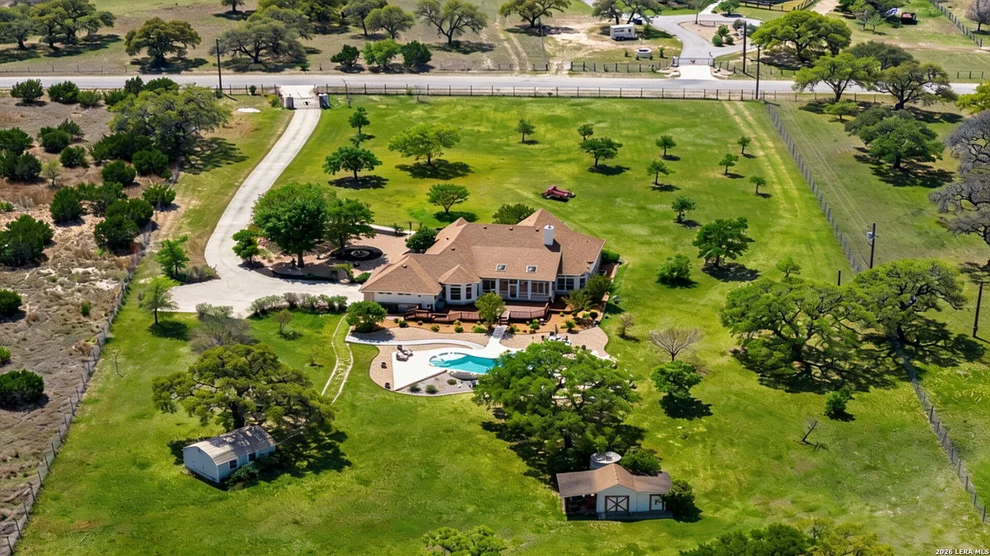 Unit for sale at 126 Juniper Ln, Boerne, TX 78006