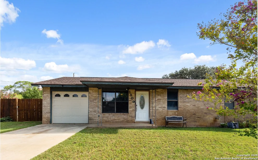 Unit for sale at 1309 E Medina, Pearsall, TX 78061