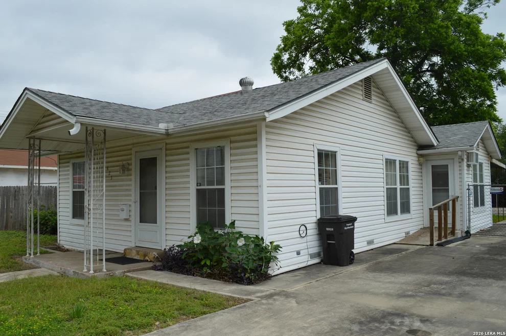 Unit for sale at 425 Robert E Lee, San Antonio, TX 78214