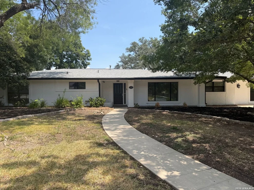 Unit for sale at 106 BRIARCLIFF DR, Castle Hills, TX 78213