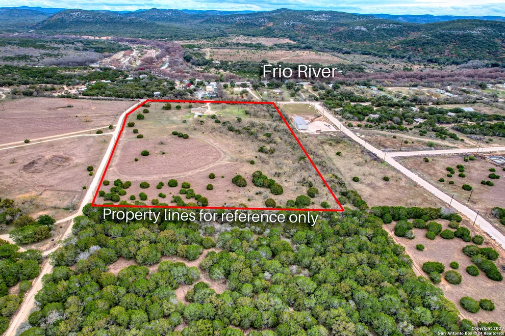 Unit for sale at 1189 N CR 350, ConCan, TX 78838