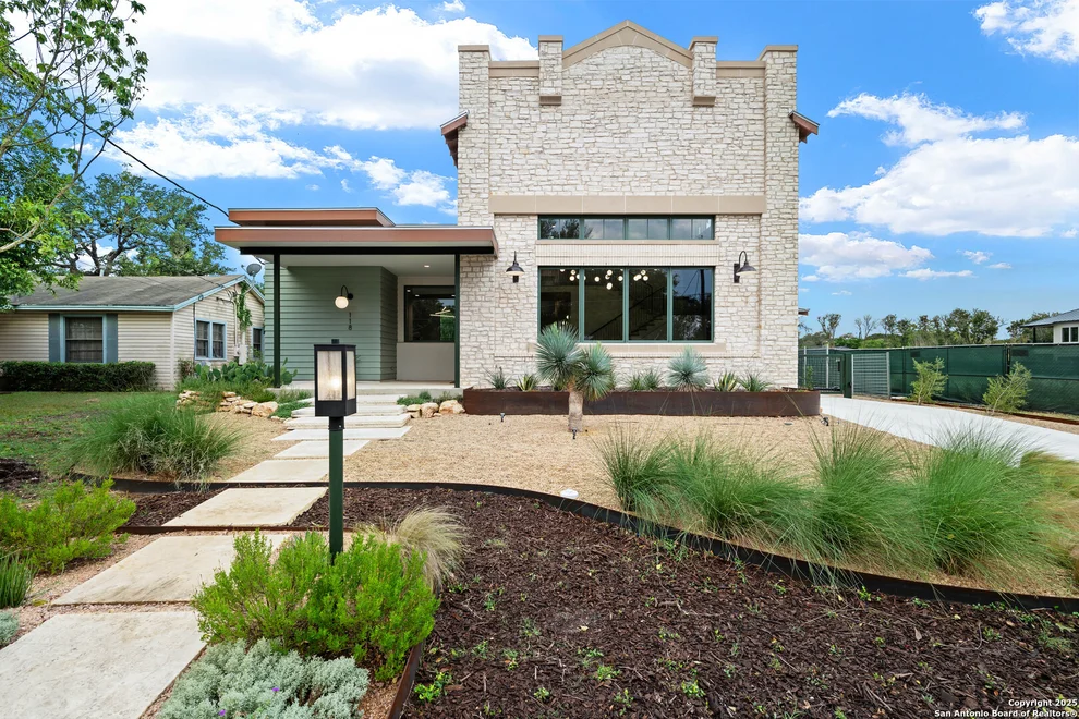 Unit for sale at 110 Second St, Boerne, TX 78006