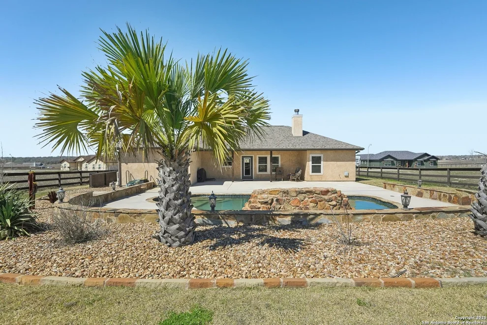 Unit for sale at 124 Las Palomas, La Vernia, TX 78121