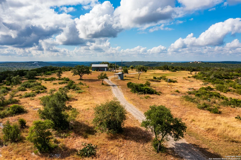 Unit for sale at 361 private road 2412, Hondo, TX 78861