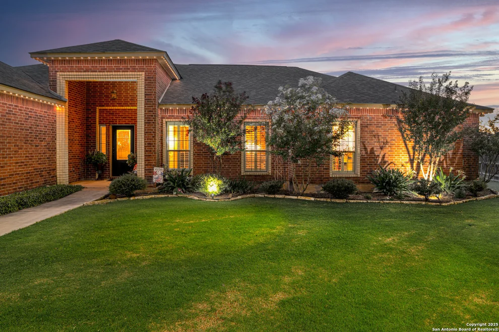 Unit for sale at 170 Castle Breeze, Seguin, TX 78155