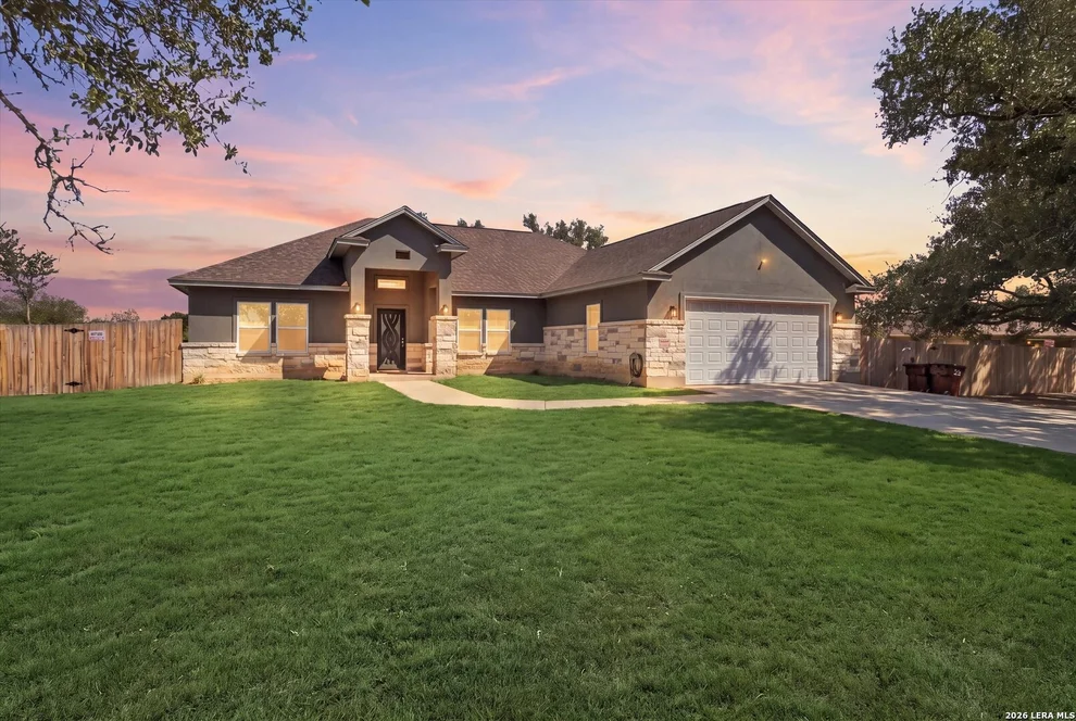 Unit for sale at 39 Eaglerock, Poteet, TX 78065