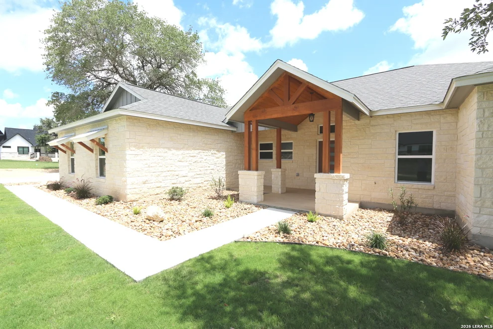 Unit for sale at 142 Timber Place, La Vernia, TX 78121