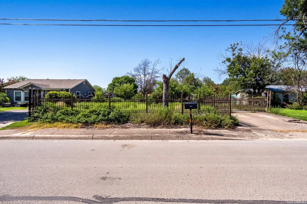 Unit for sale at 1220 Rice Rd, San Antonio, TX 78220