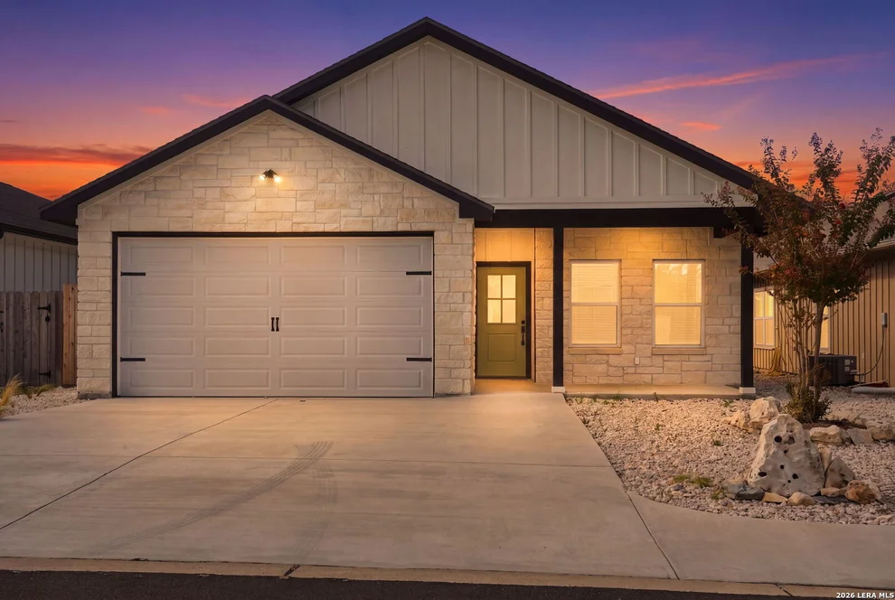 Unit for sale at 1012 Creswell Ln, Kerrville, TX 78028