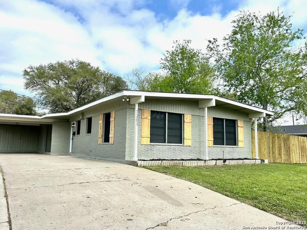 Unit for sale at 1201 E Inez St., Beeville, TX 78102