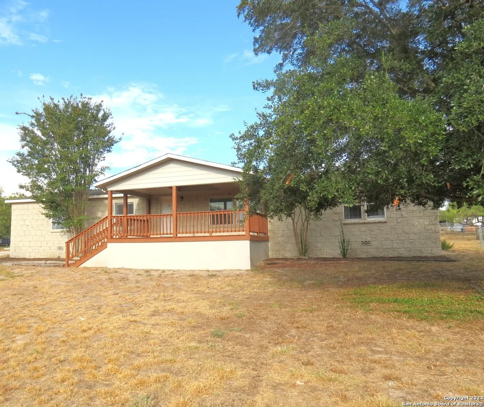 Unit for sale at 315 LORAINE DR, Devine, TX 78016