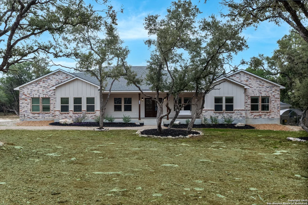 Unit for sale at 3760 Ridgeway Dr, San Antonio, TX 78259