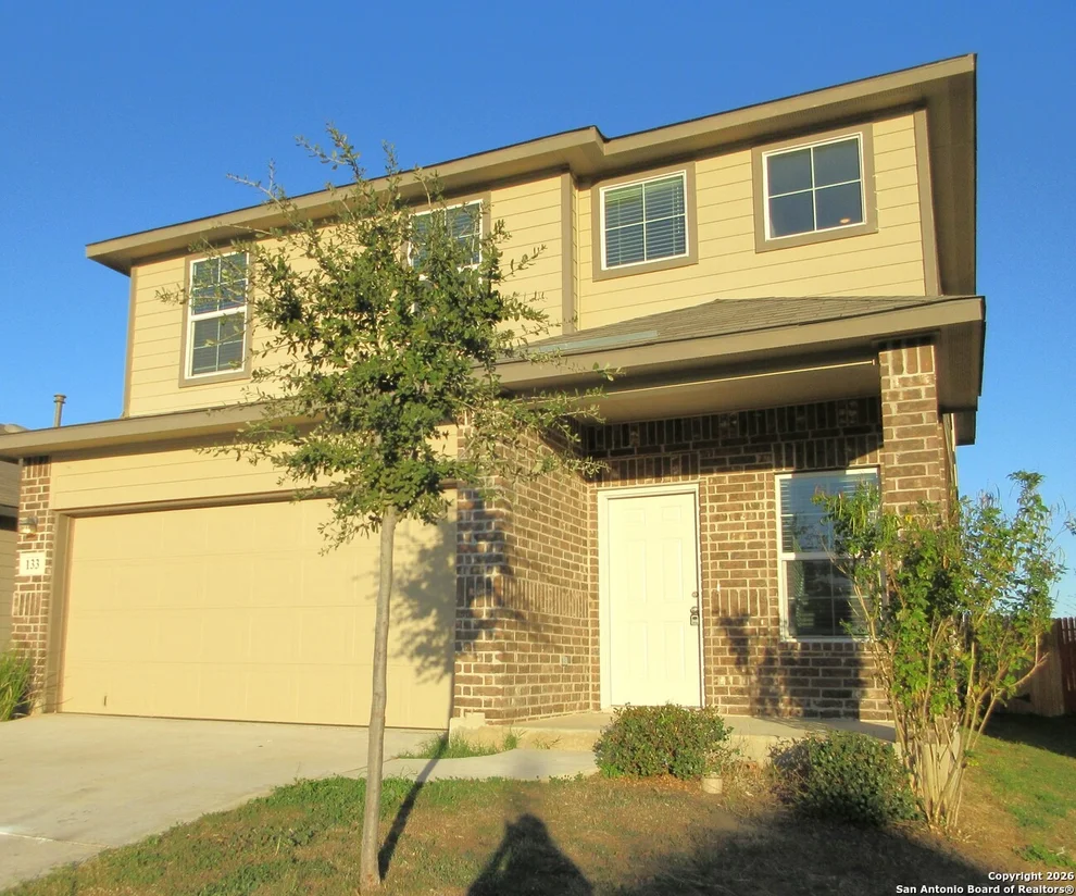 Unit for sale at 133 Middle Green, Floresville, TX 78114