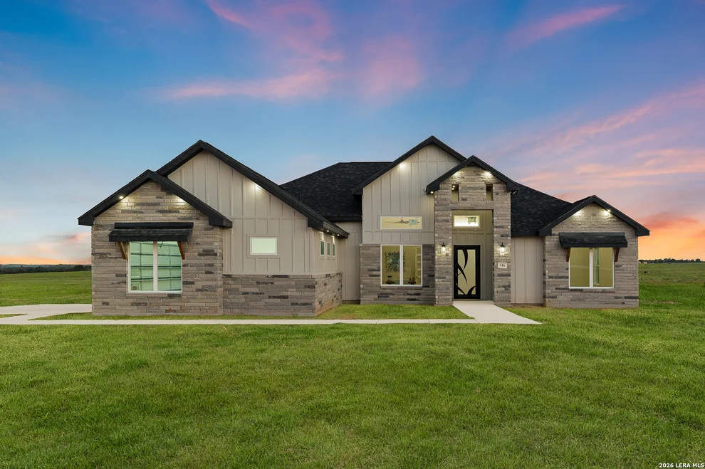 Unit for sale at 116 Pioneer Dr, La Vernia, TX 78121