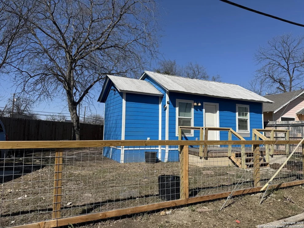 Unit for sale at 207 Goodwin, San Antonio, TX 78204