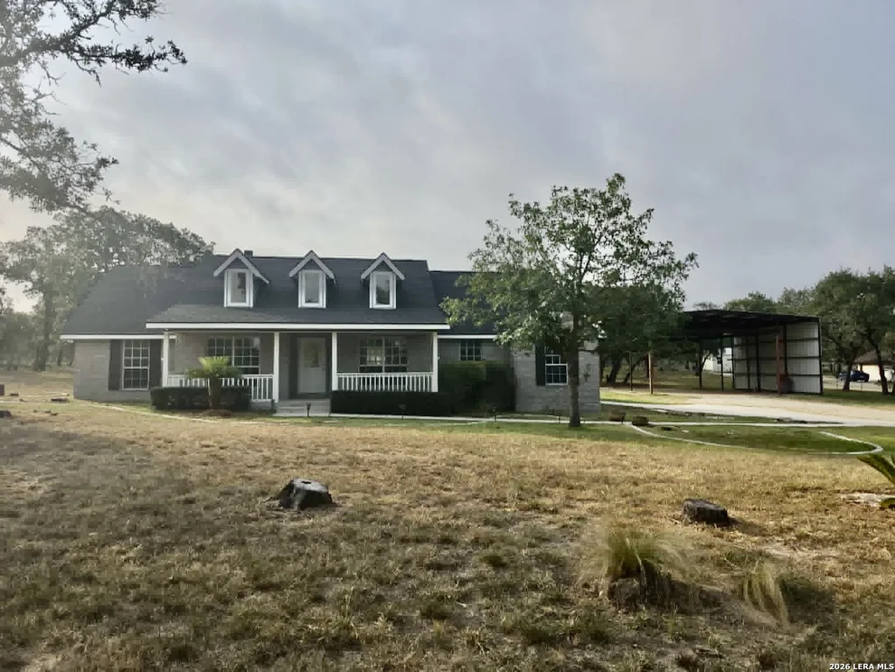 Unit for sale at 123 Scenic Oak Dr, Floresville, TX 78114