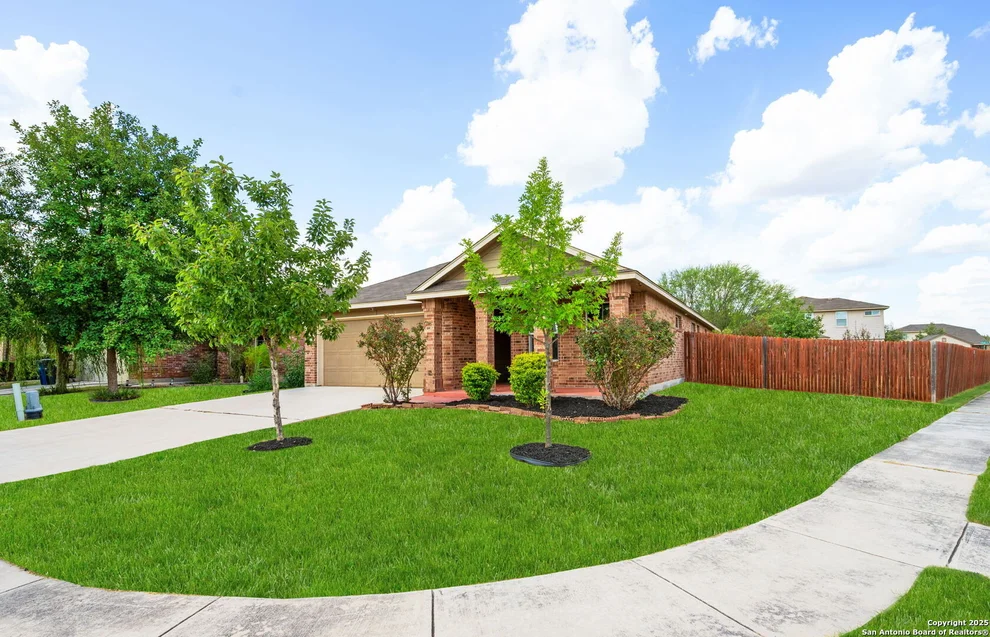 Unit for sale at 1002 lauren, New Braunfels, TX 78130