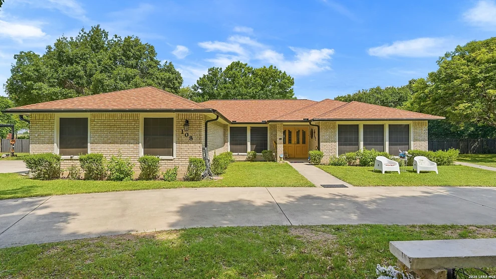 Unit for sale at 108 Woodlake Dr, McQueeney, TX 78123