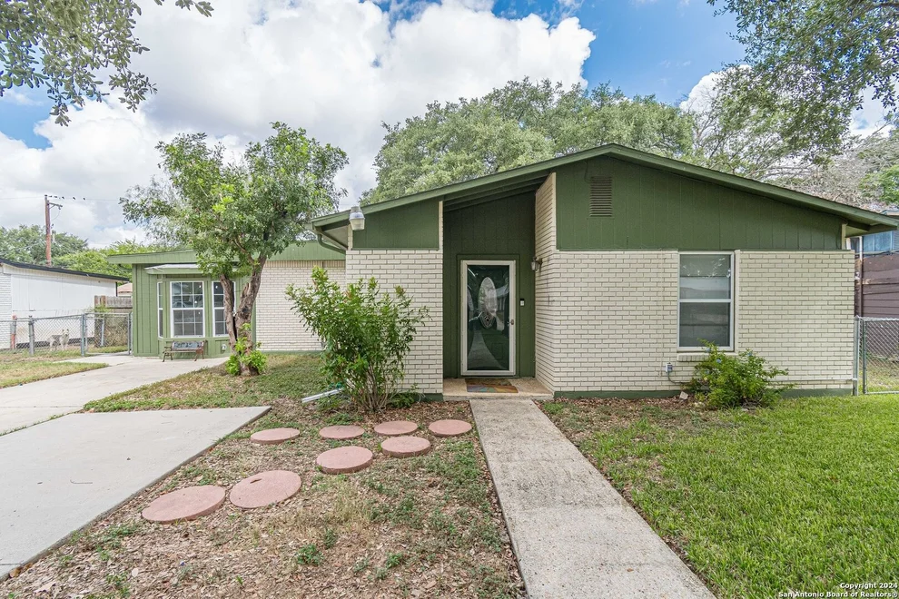 Unit for sale at 447 E MALLY BLVD, San Antonio, TX 78221