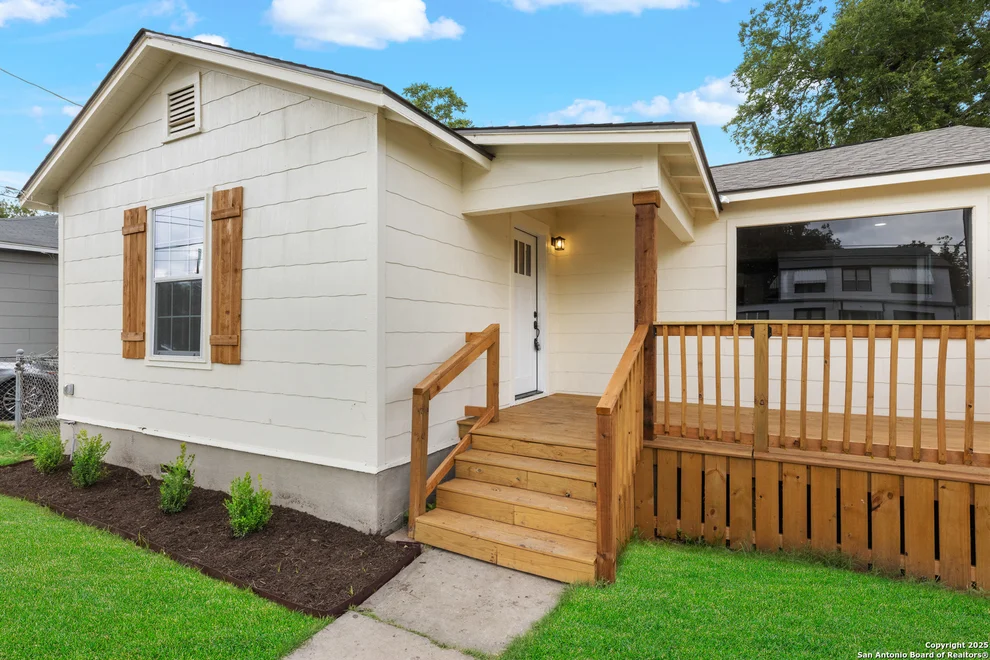 Unit for sale at 114 E Mayfield, San Antonio, TX 78214