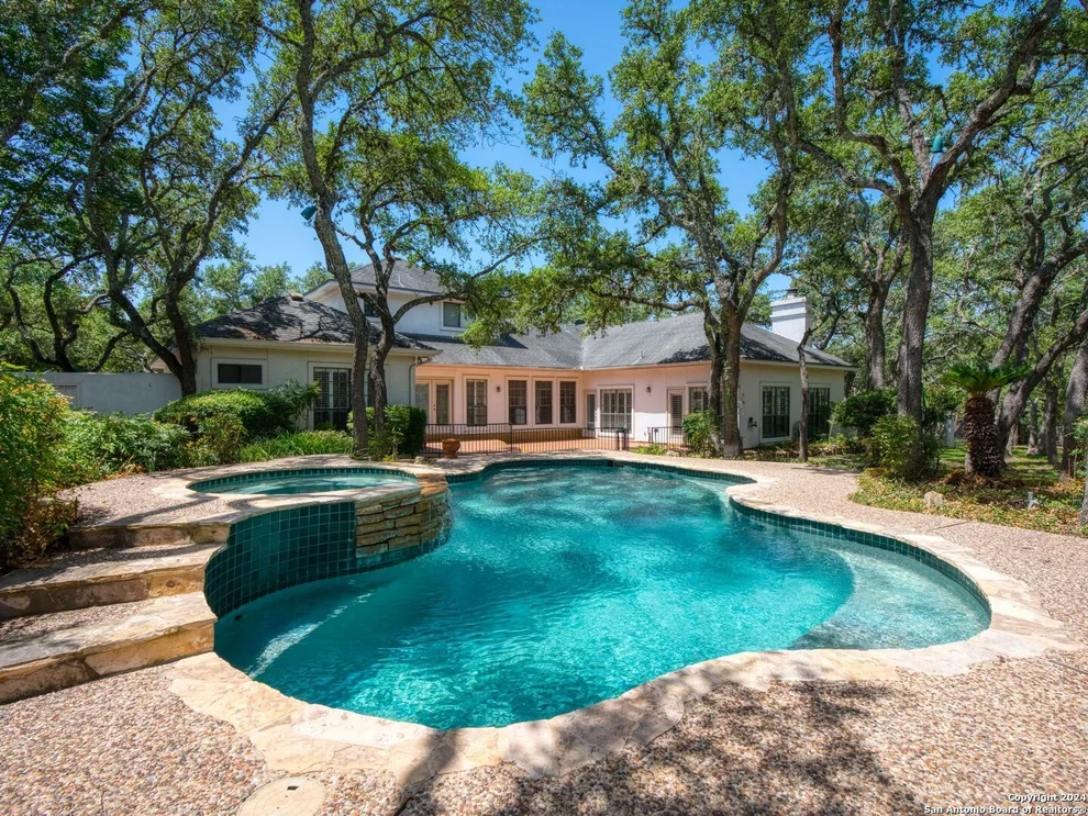 Unit for sale at 2207 ESTATE VIEW DR, San Antonio, TX 78260