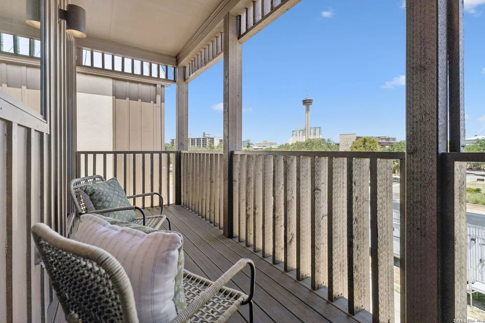 Unit for sale at 562 McMonigal Pl., San Antonio, TX 78210