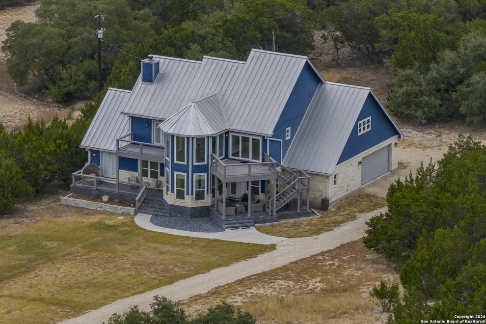 Unit for sale at 592 LAKEPARK DR, Lakehills, TX 78063