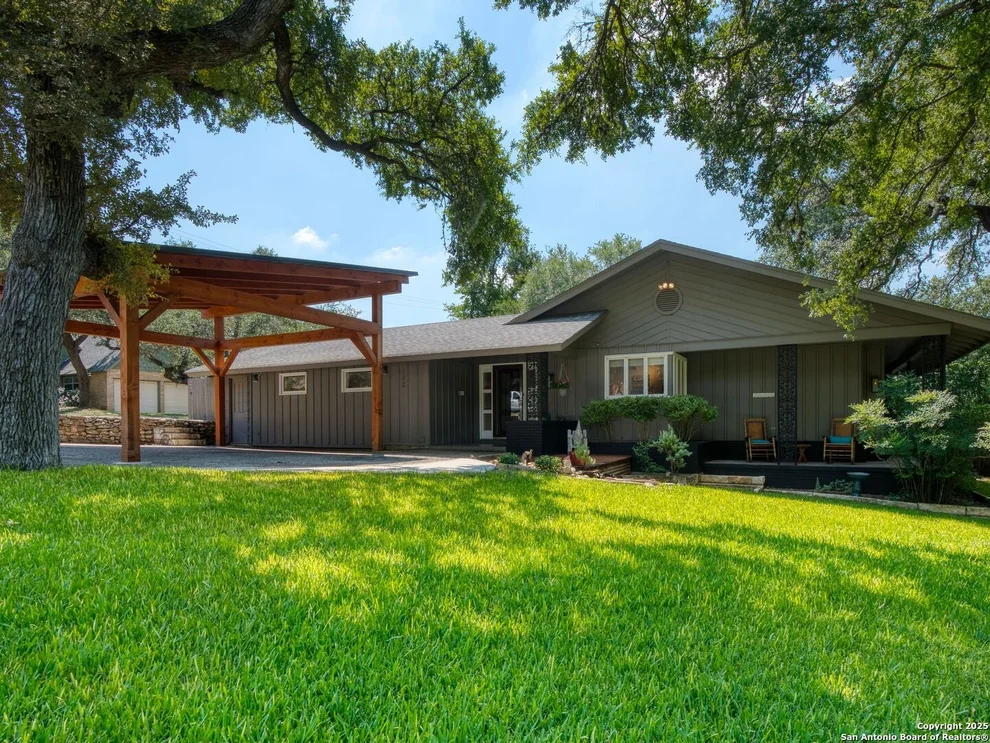 Unit for sale at 102 Alta Vista Dr, San Marcos, TX 78666