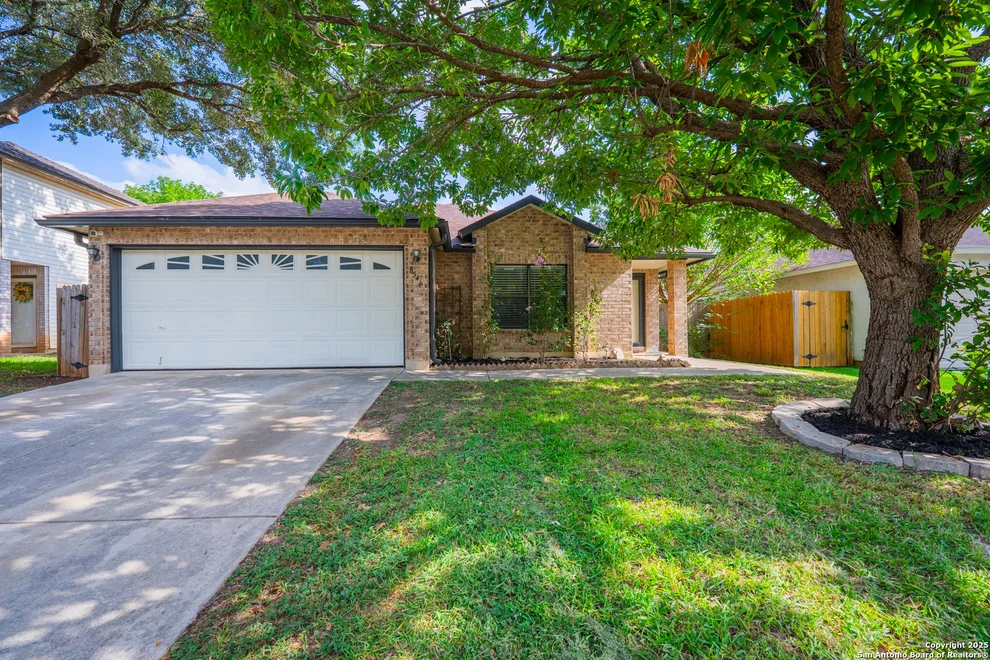 Unit for sale at 8546 Paloma, San Antonio, TX 78249