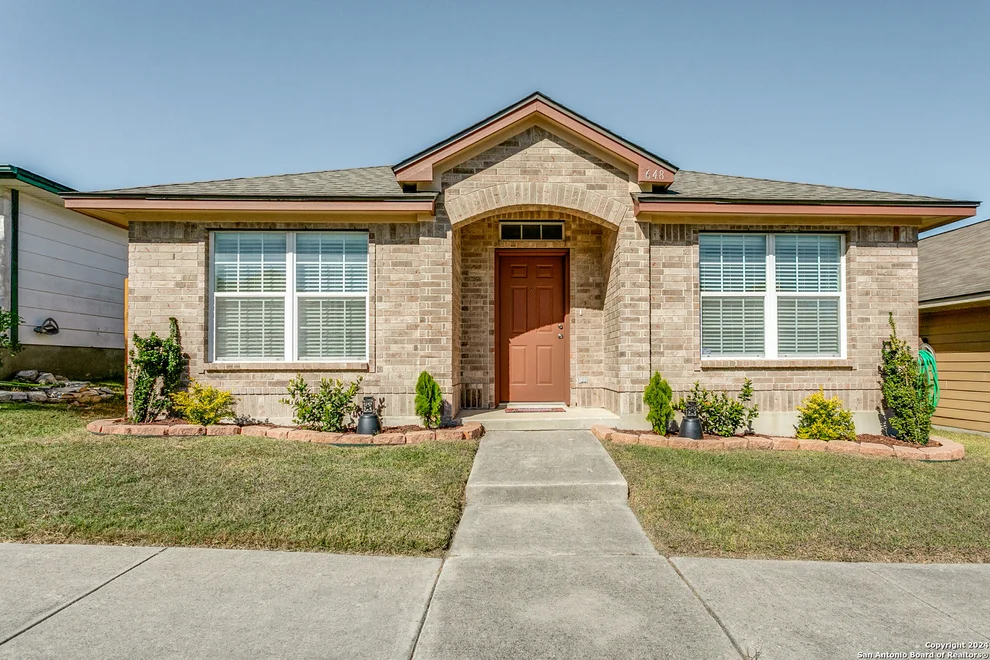 Unit for sale at 648 Meadow Arbor Ln, Universal City, TX 78148