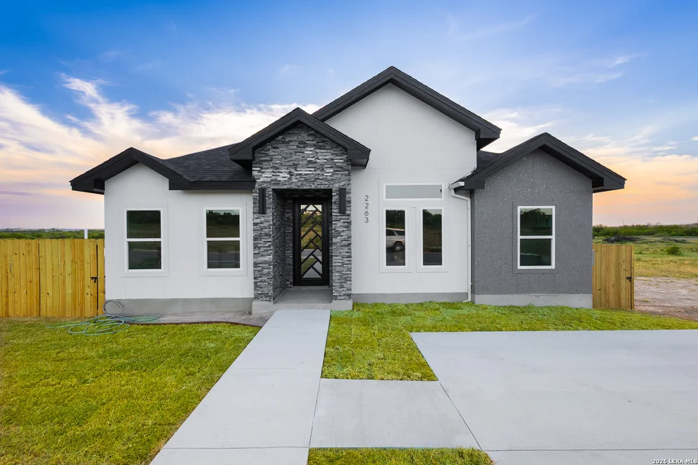Unit for sale at 2263 Rio Sabinas Dr., Eagle Pass, TX 78852