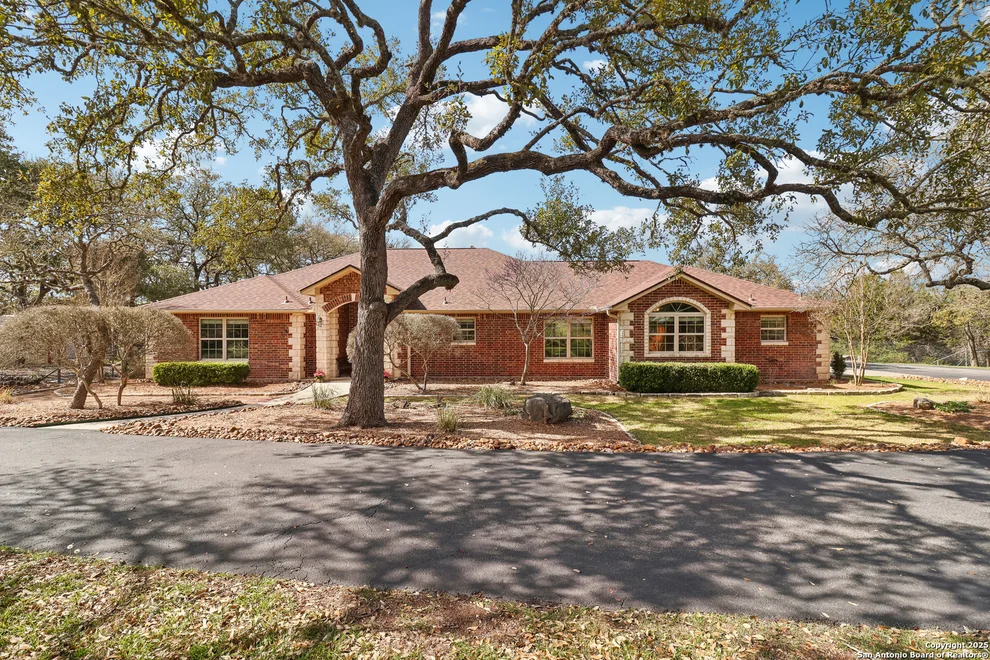 Unit for sale at 120 Oak Vis, New Braunfels, TX 78132